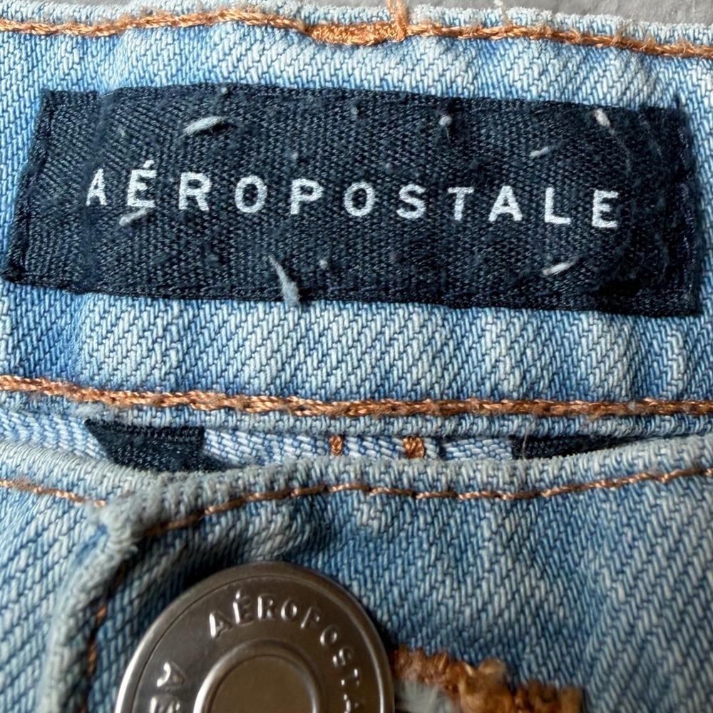 Aeropostale Womens Size 6 Mom Jeans Blue Denim Distressed Ripped High Rise Fray - Picture 4 of 16